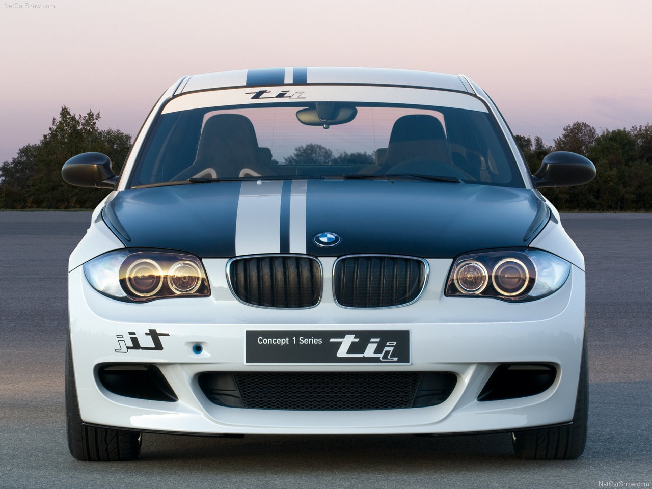 Усовершенствованные BMW показаны в Эссене.