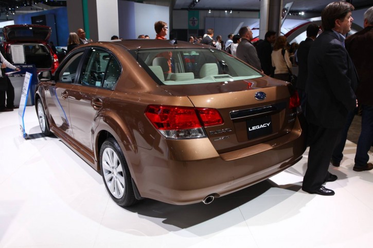 Subaru обновила Outback и Legacy